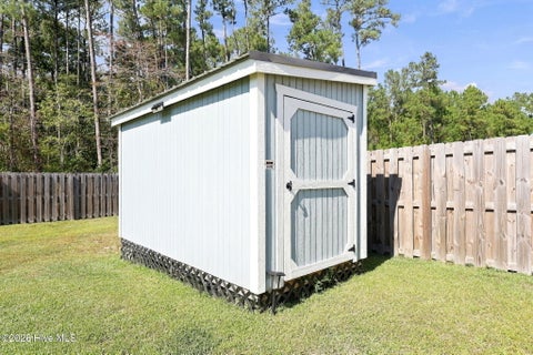 Tiny photo for 819 Cooke Drive, Hubert, NC 28539 (MLS # 100610812)