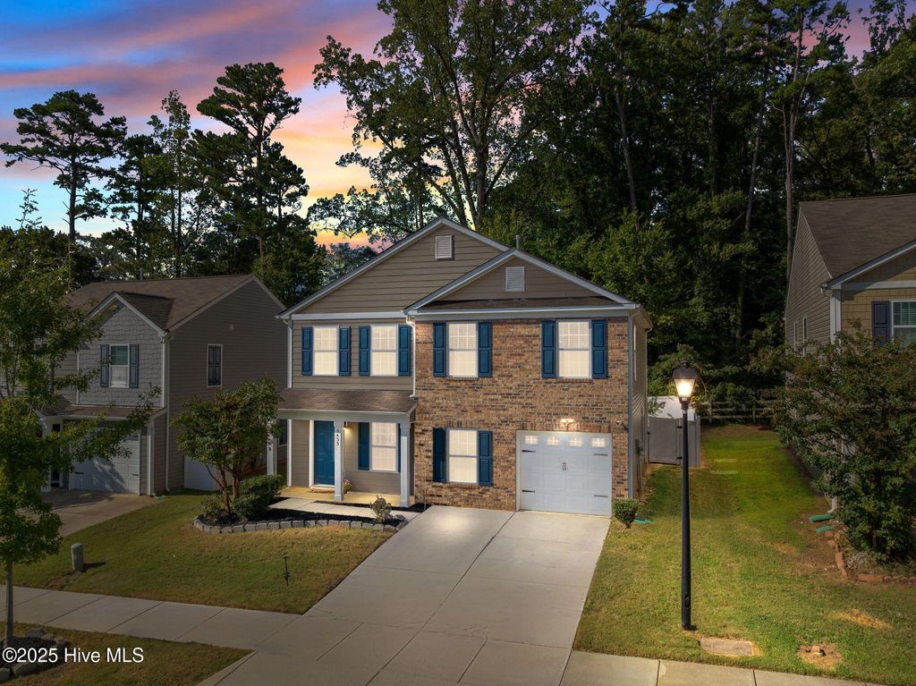 Photo of 5433 Tumbling Brook Lane, Charlotte, NC 28216 (MLS # 100528272)