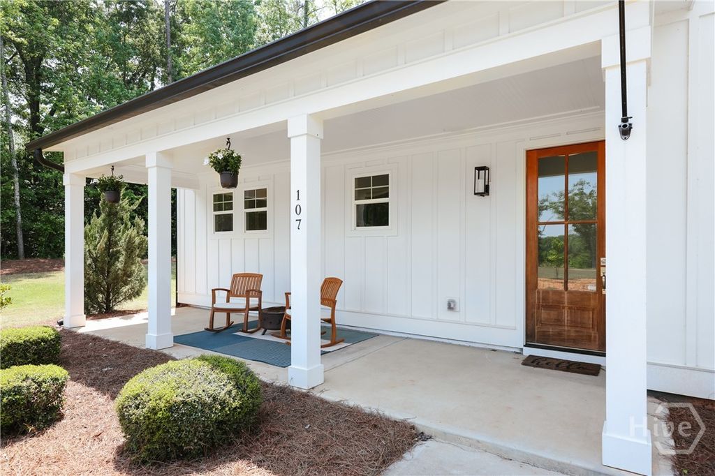 Photo of 107 Harvest Way, Winterville, GA 30683 (MLS # CL354894)