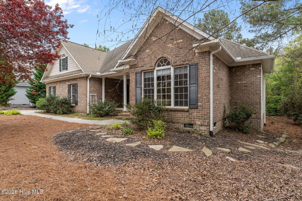 Photo of 141 Longleaf Drive, West End, NC 27376 (MLS # 100563823)