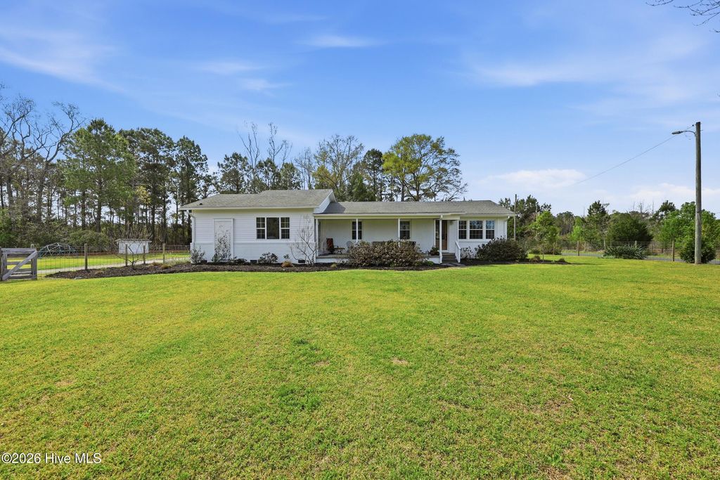 Photo of 635 Little Macedonia Road NW, Supply, NC 28462 (MLS # 100562935)