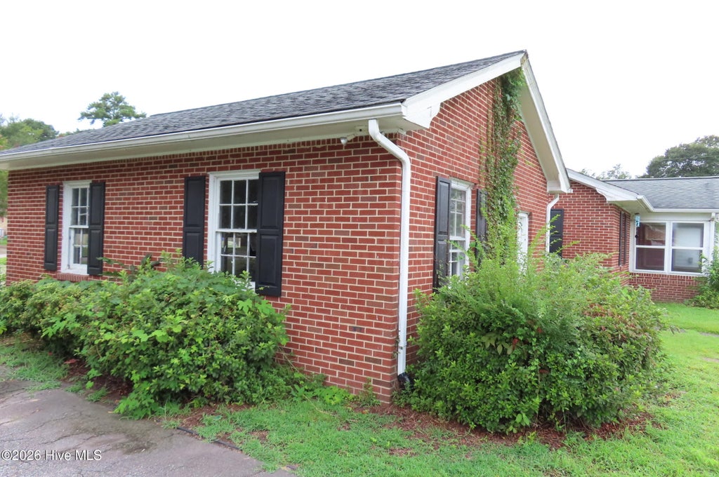 Photo of 222 Sunset Drive, Hertford, NC 27944 (MLS # 100600261)