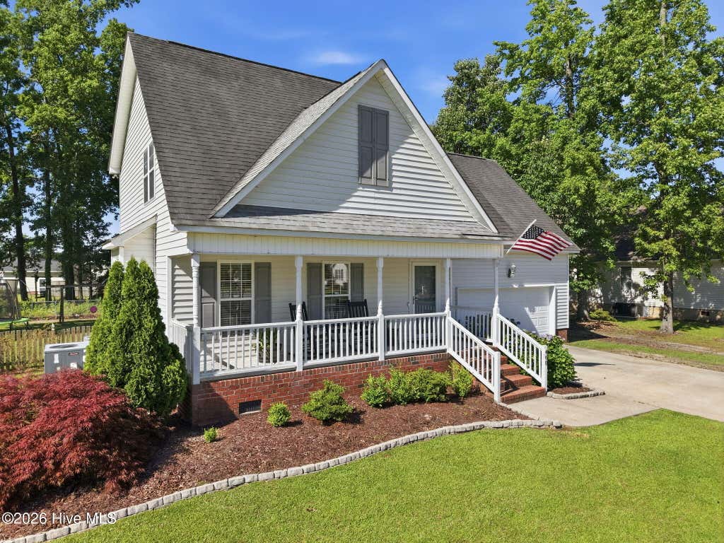 Photo of 460 Primrose Lane, Winterville, NC 28590 (MLS # 100593486)