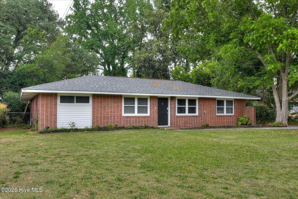Photo of 2250 Darlington Drive, Augusta, GA 30904 (MLS # 100576619)