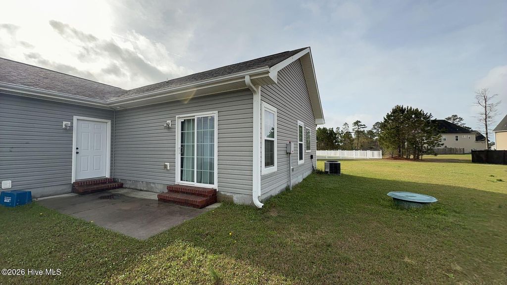 Photo of 124 Farmstead Place, Maple Hill, NC 28454 (MLS # 100547579)