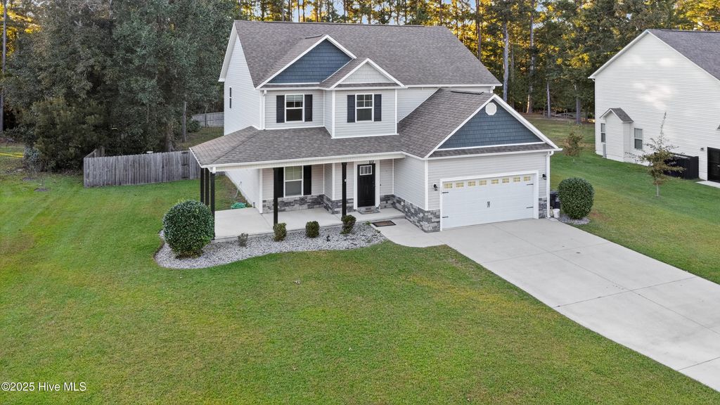 Photo of 117 Cedar Ridge Drive, Maysville, NC 28555 (MLS # 100553104)