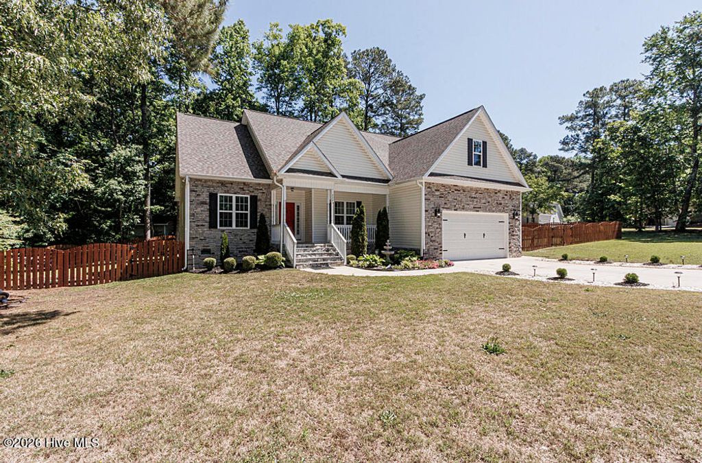 Photo of 330 Carolina Oaks Avenue, Smithfield, NC 27577 (MLS # 100571576)