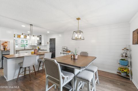 Tiny photo for 301 King Richard Court, Jacksonville, NC 28546 (MLS # 100573655)