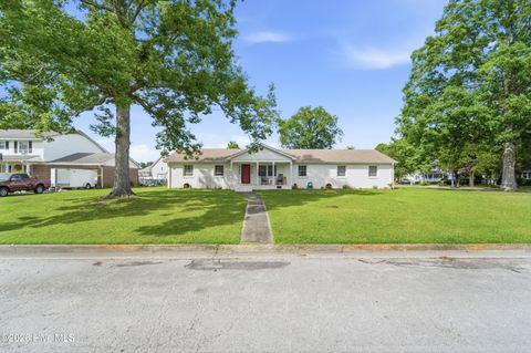 Tiny photo for 301 King Richard Court, Jacksonville, NC 28546 (MLS # 100573655)
