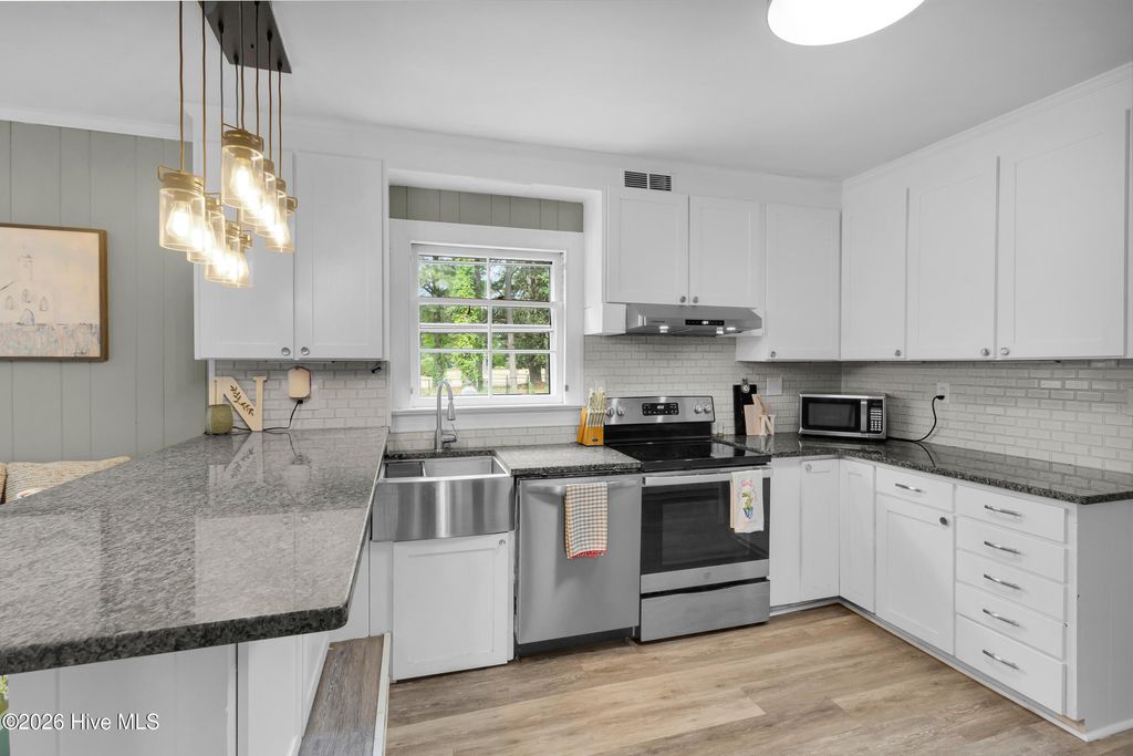 Photo of 1912 Greenbriar Road, Kinston, NC 28501 (MLS # 100570932)