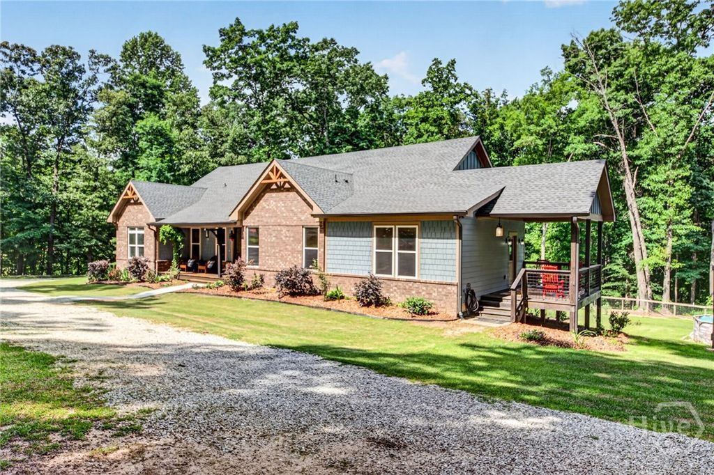 Photo of 129 Lazy Oak Trail, Commerce, GA 30530 (MLS # CL356532)