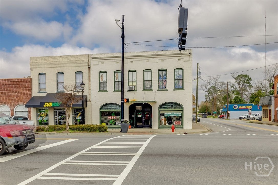 8 W Bacon Street