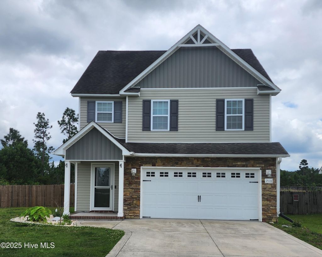 Photo of 208 Lockwood Court, Hubert, NC 28539 (MLS # 100563623)