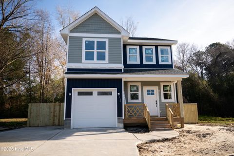 Photo of 404 S Bodenheimer Street, Burgaw, NC 28425 (MLS # 100545151)