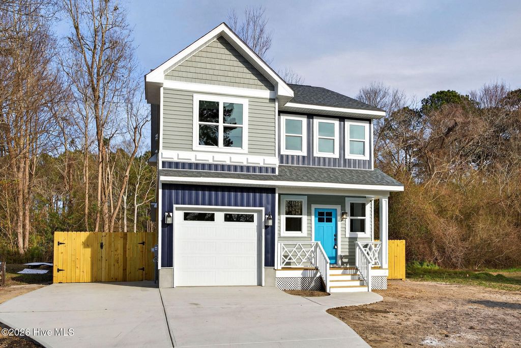 Photo of 404 S Bodenheimer Street, Burgaw, NC 28425 (MLS # 100545151)