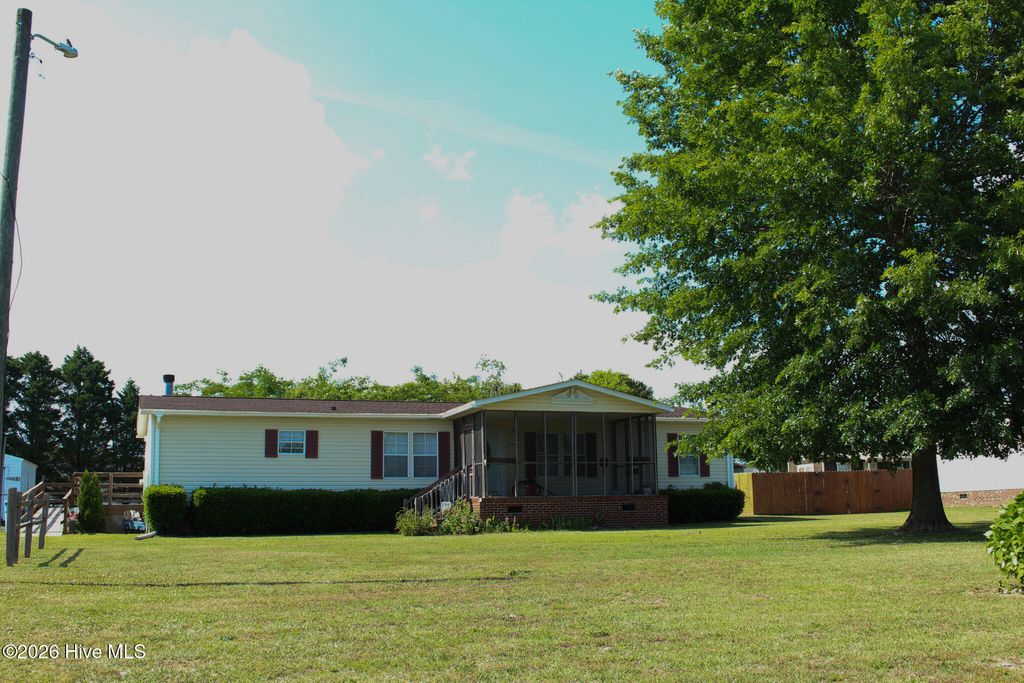 Photo of 217 Francktown Road, Richlands, NC 28574 (MLS # 100576296)