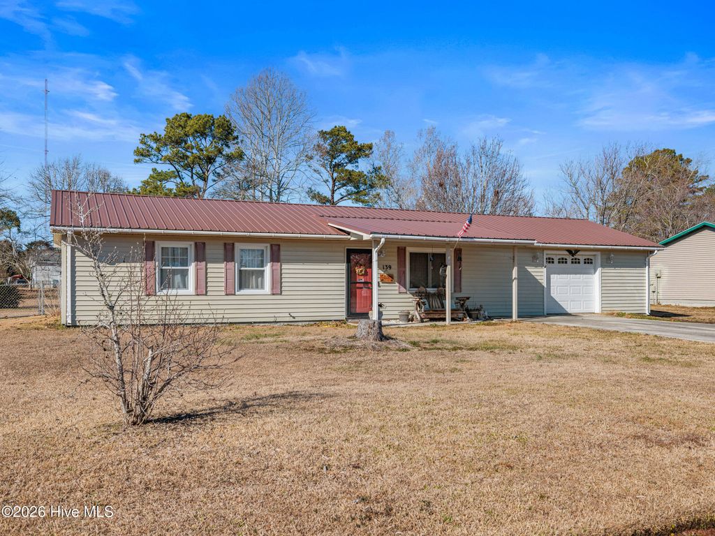 Photo of 139 Bayberry Road, Newport, NC 28570 (MLS # 100552142)