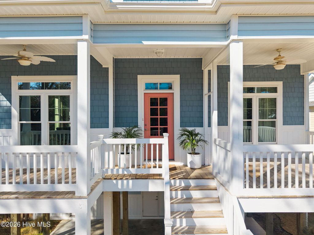 Photo of 111 SE 41st Street, Oak Island, NC 28465 (MLS # 100577173)