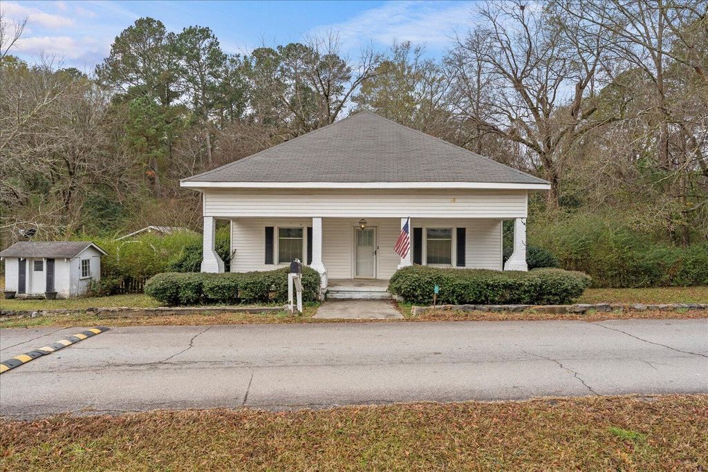 Photo of 127 SW M.L.K. Jr Drive, Crawfordville, GA 30631 (MLS # 550038)