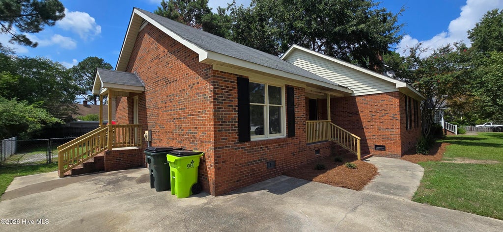 Photo of 2342 Miller Circle, Winterville, NC 28590 (MLS # 100599720)