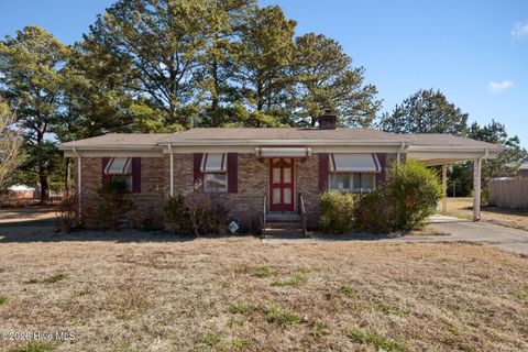 Homes For Sale - 1911 Lenoir Drive<br/> Wilson County, Wilson, NC 27893