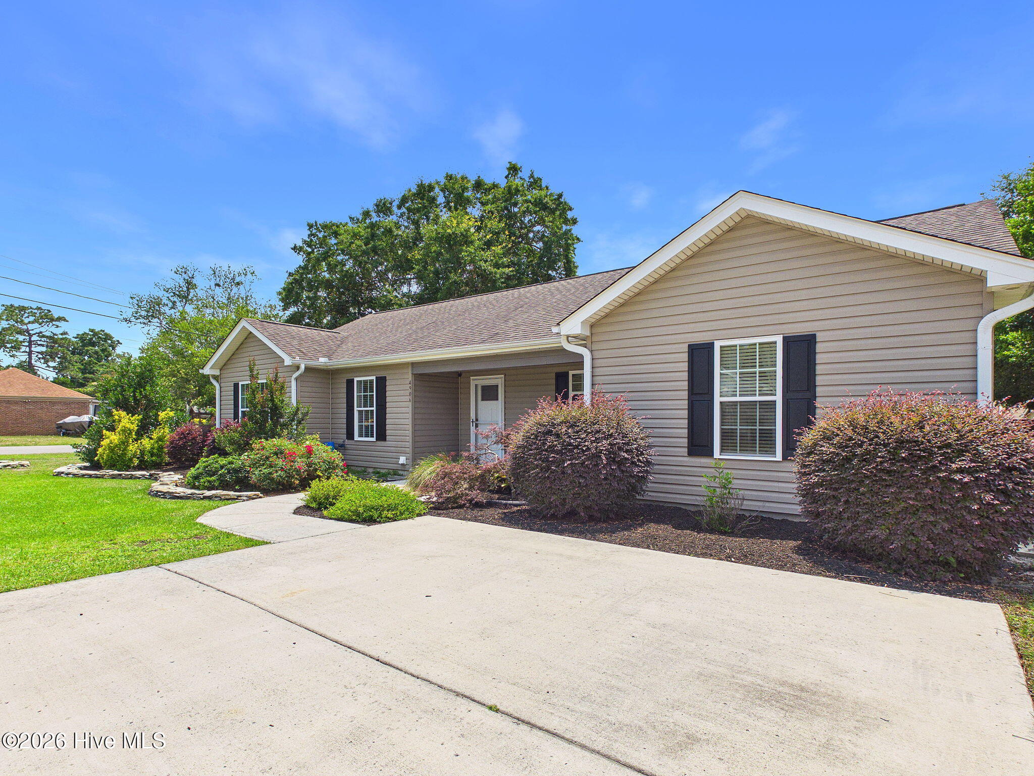 4906 Ilex Drive