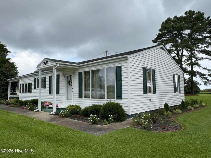 507 Narrow Shore Road, photo 1 of 39