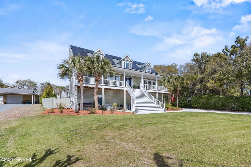 Photo of 214 Pelican Walk, Hampstead, NC 28443 (MLS # 100567542)