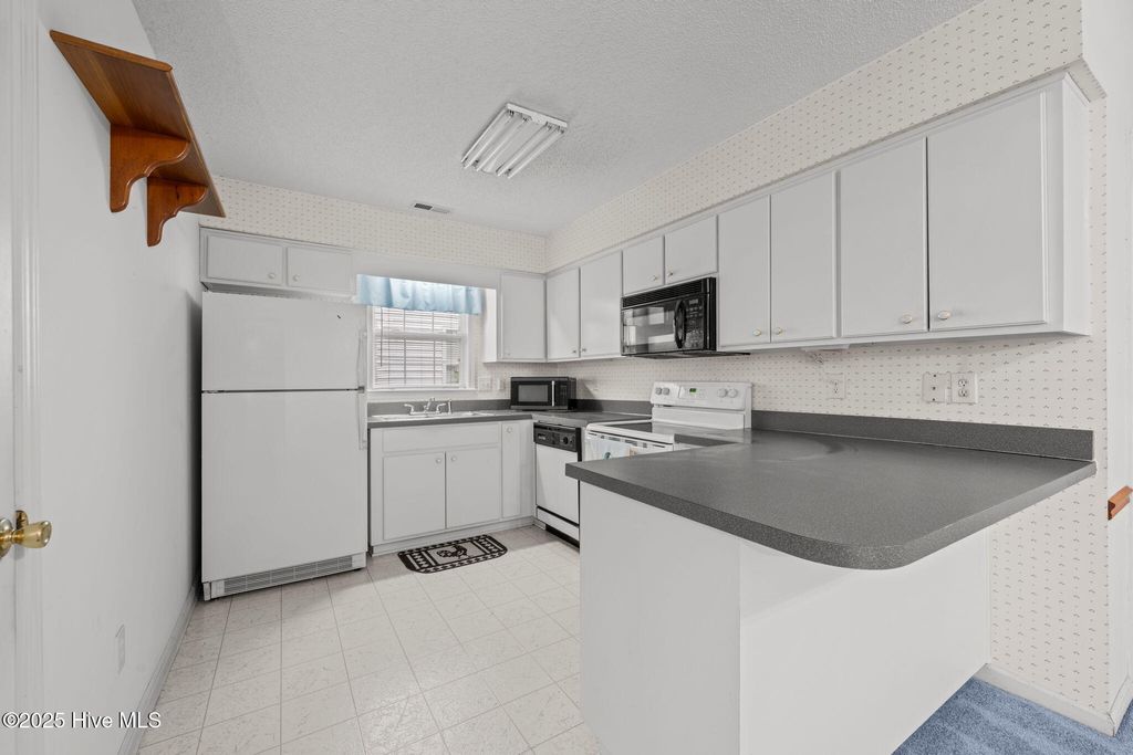 Photo of 3415 Elizabeth Avenue, New Bern, NC 28562 (MLS # 100539068)