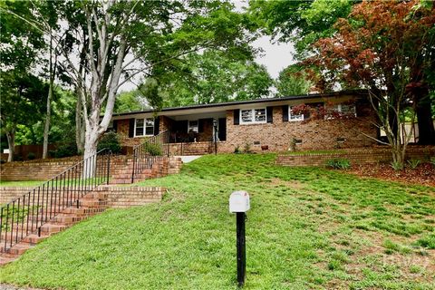 Homes For Sale - 280 Valleybrook Drive<br/> Clarke County, Athens, GA 30606