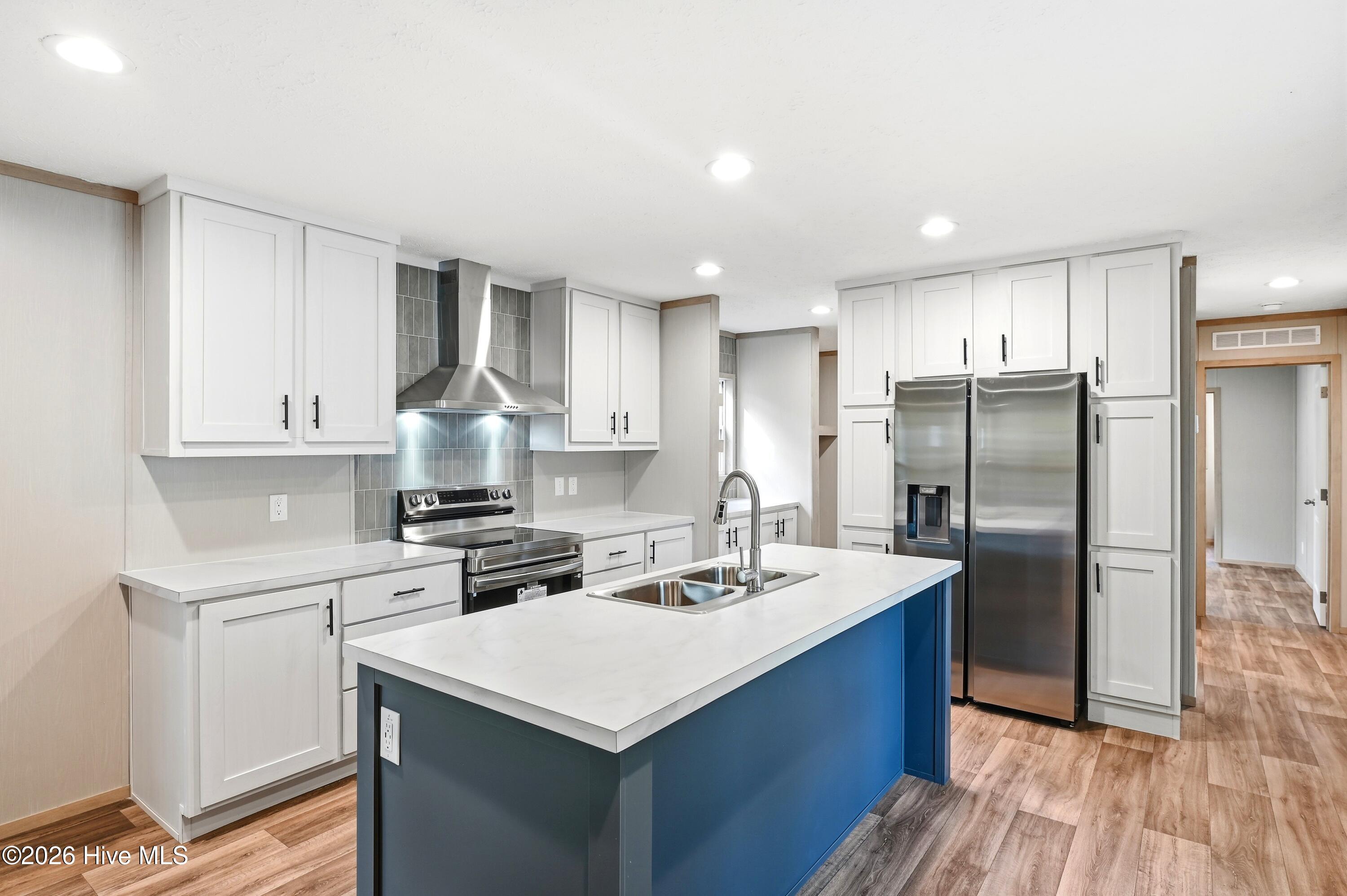 3411 Marlin Drive