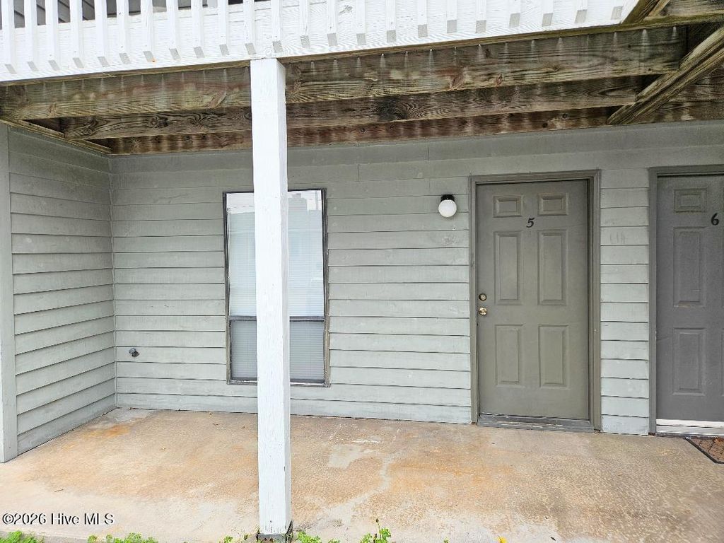 Photo of 3309 Bridges Street, Morehead City, NC 28557 (MLS # 100553925)
