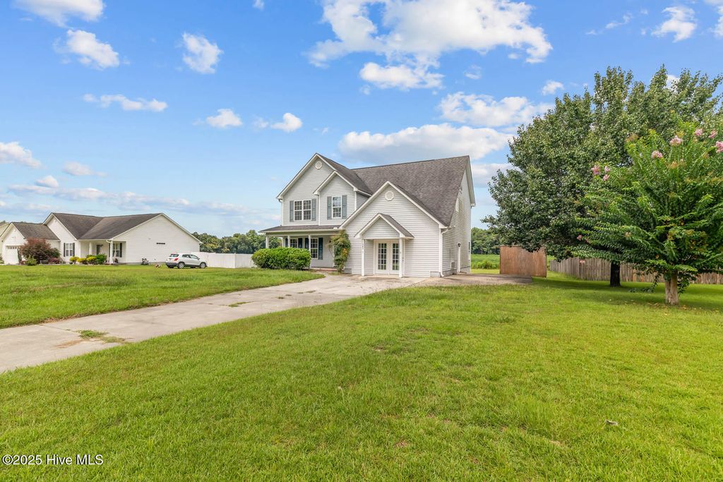 Photo of 383 Francktown Road, Richlands, NC 28574 (MLS # 100527033)