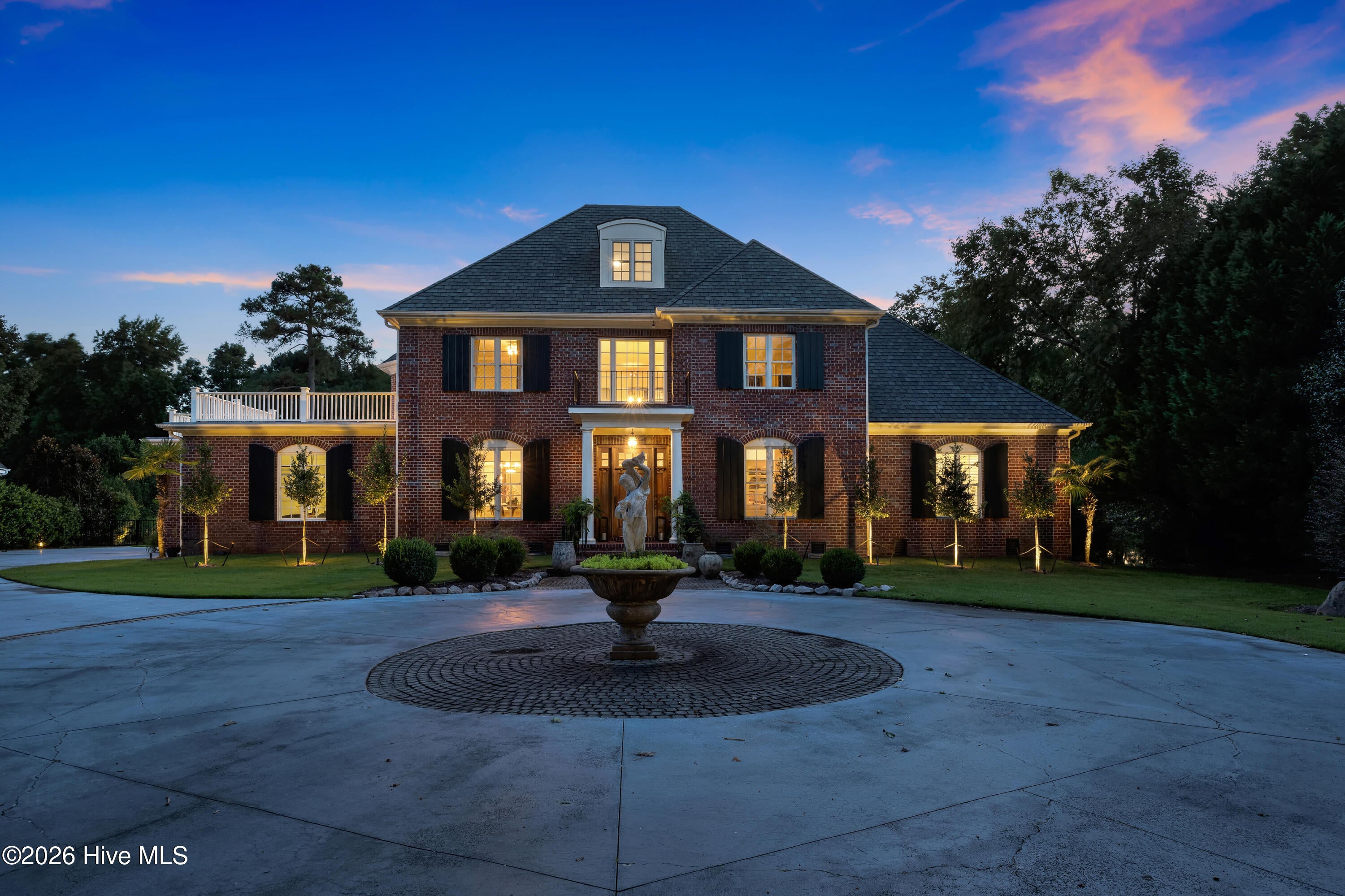 708 Planters Row