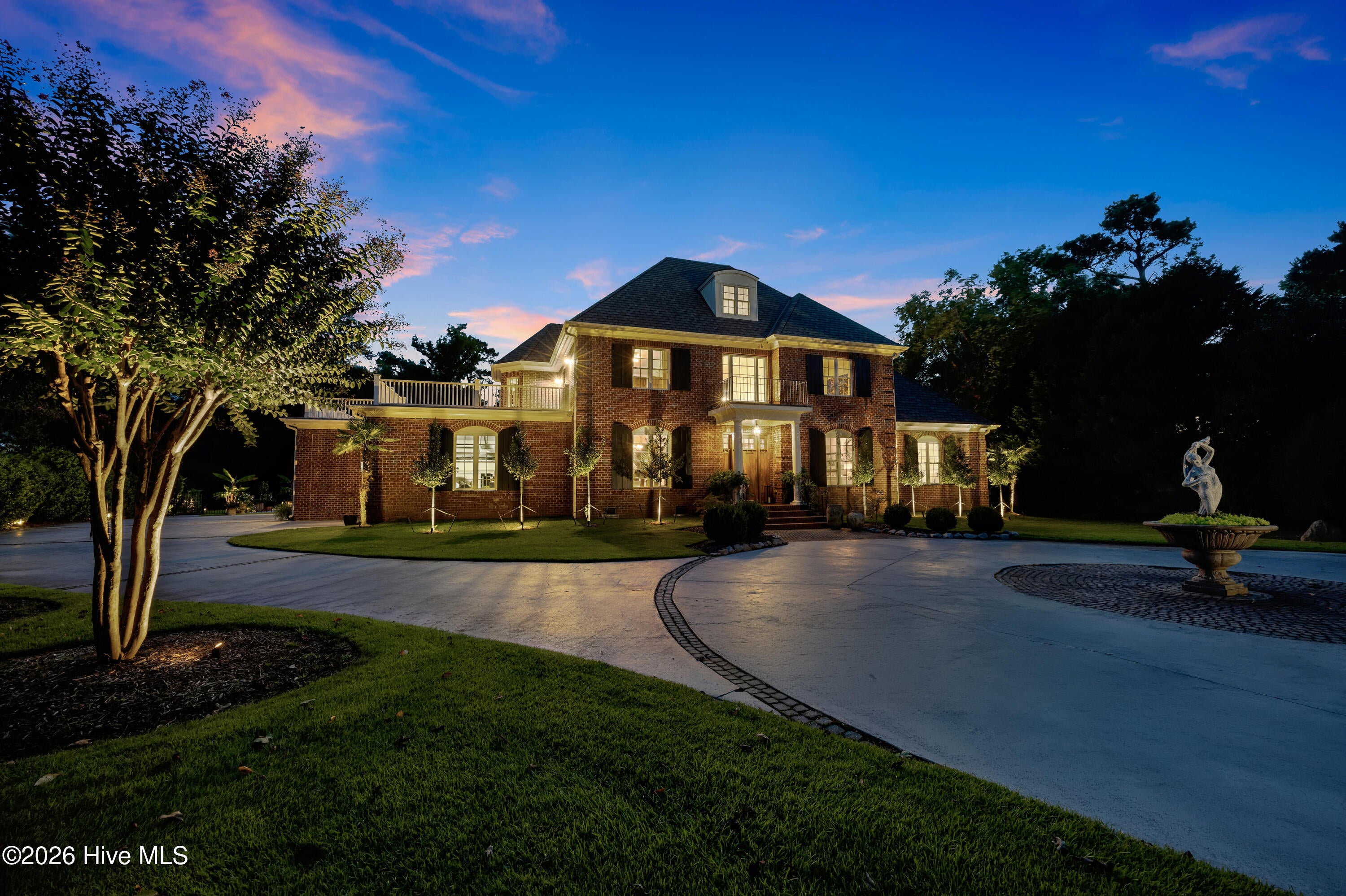 708 Planters Row
