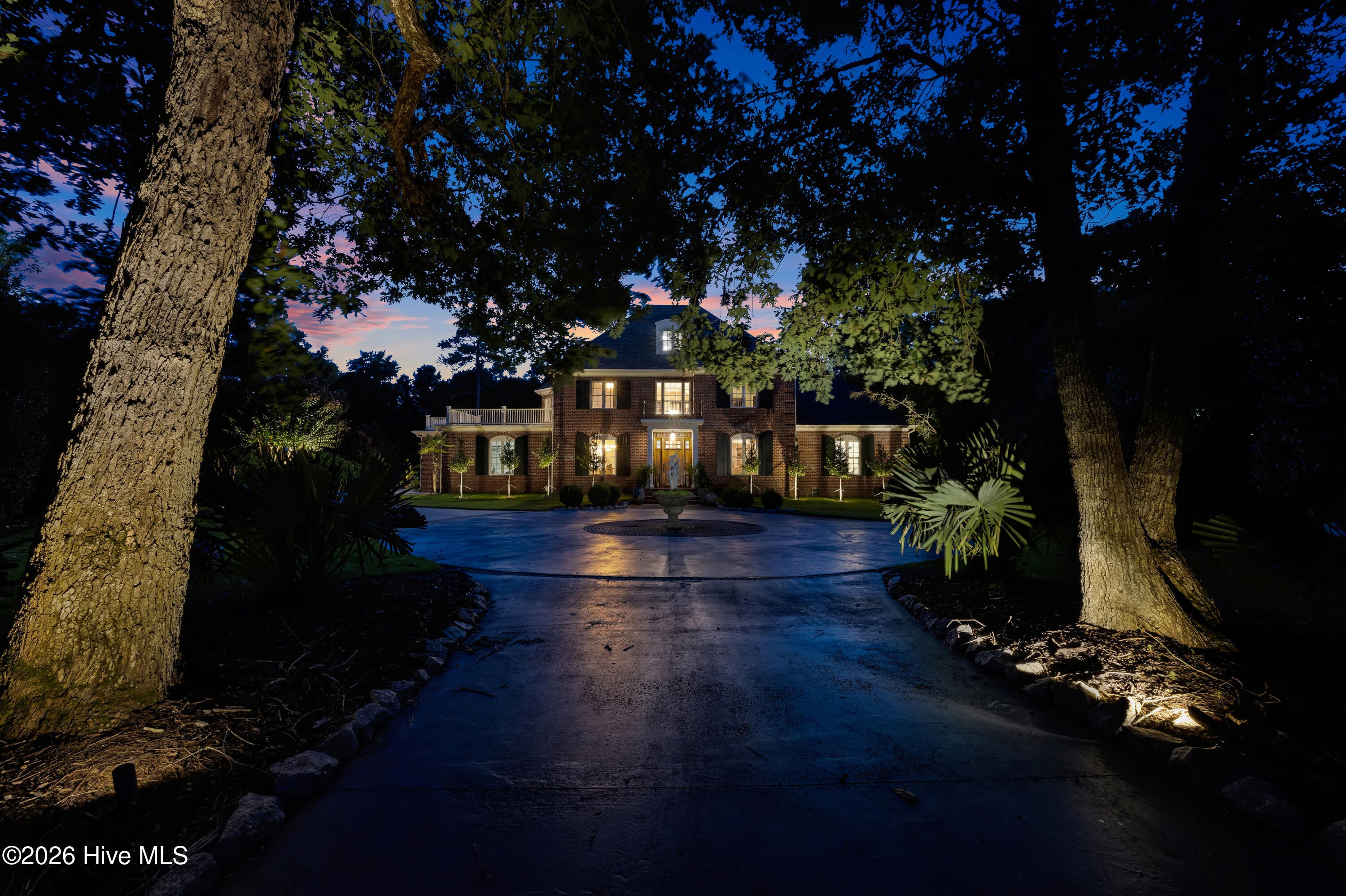 708 Planters Row
