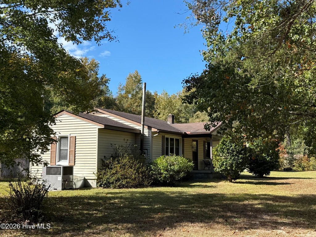 Photo of 119 Bessie Road, Carthage, NC 28327 (MLS # 100584872)