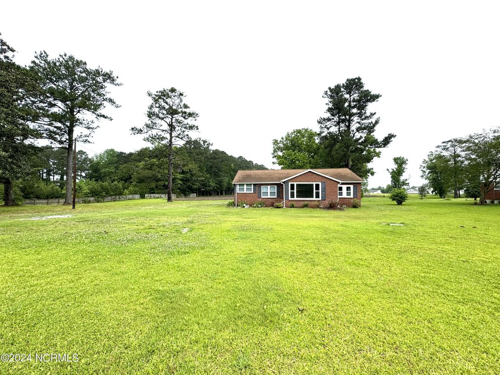 Photo of 2274 Dawson Cabin Road, Jacksonville, NC 28540 (MLS # 100545220)