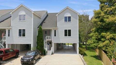 Townhouse For Sale - 112 Cypress Bay<br/> Washington, NC 27889