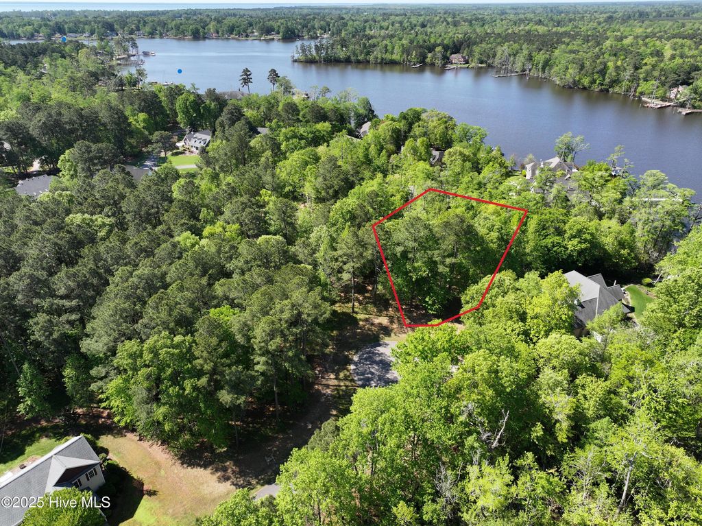 Photo of 11 Mattaponi Drive, Hertford, NC 27944 (MLS # 100575179)