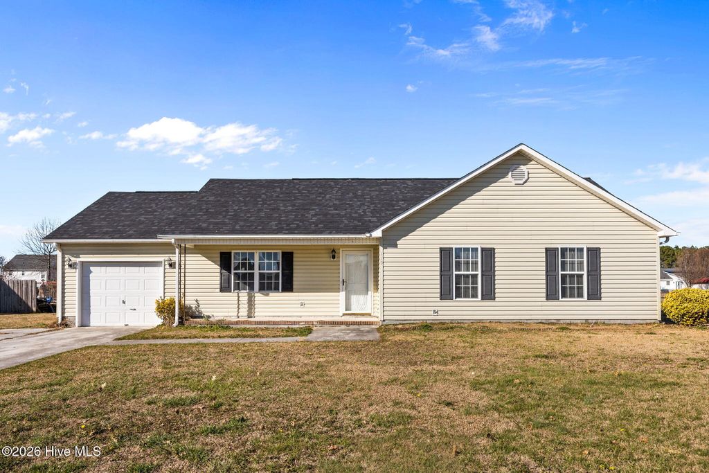 Photo of 119 Annie Road, Richlands, NC 28574 (MLS # 100550367)
