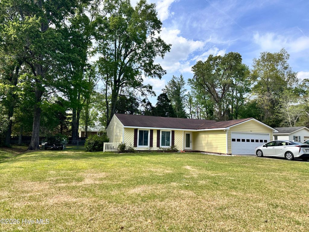 Photo of 218 Pamlico Drive, Washington, NC 27889 (MLS # 100567155)