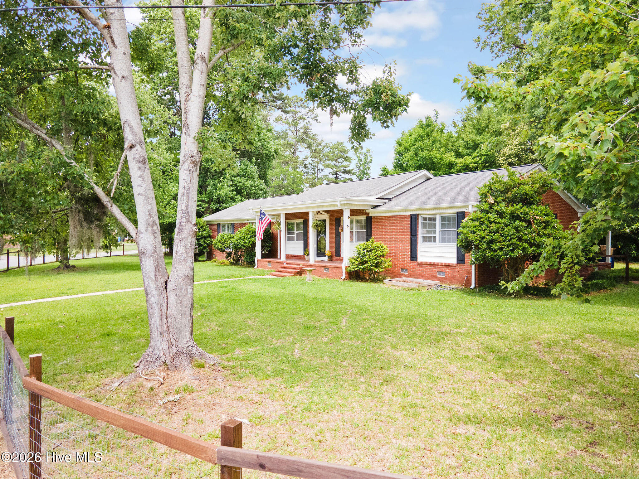313 Forest Grove Avenue