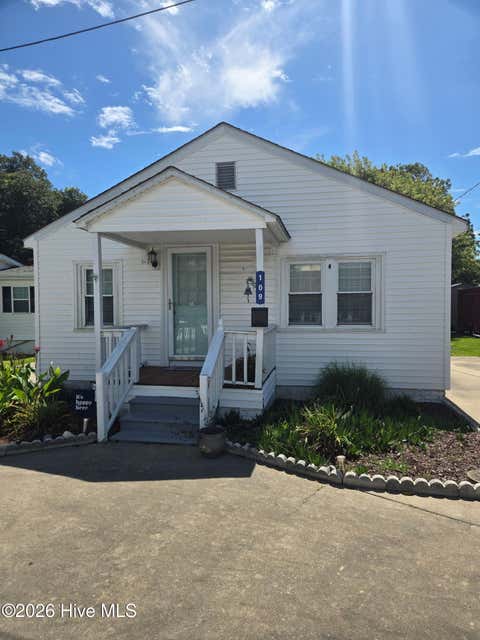 Photo of 109 Carteret Avenue, Beaufort, NC 28516 (MLS # 100594620)