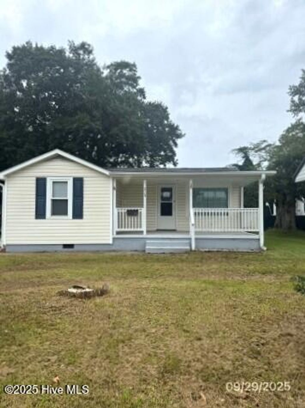 Photo of 215 Richlands Avenue, Jacksonville, NC 28540 (MLS # 100537486)