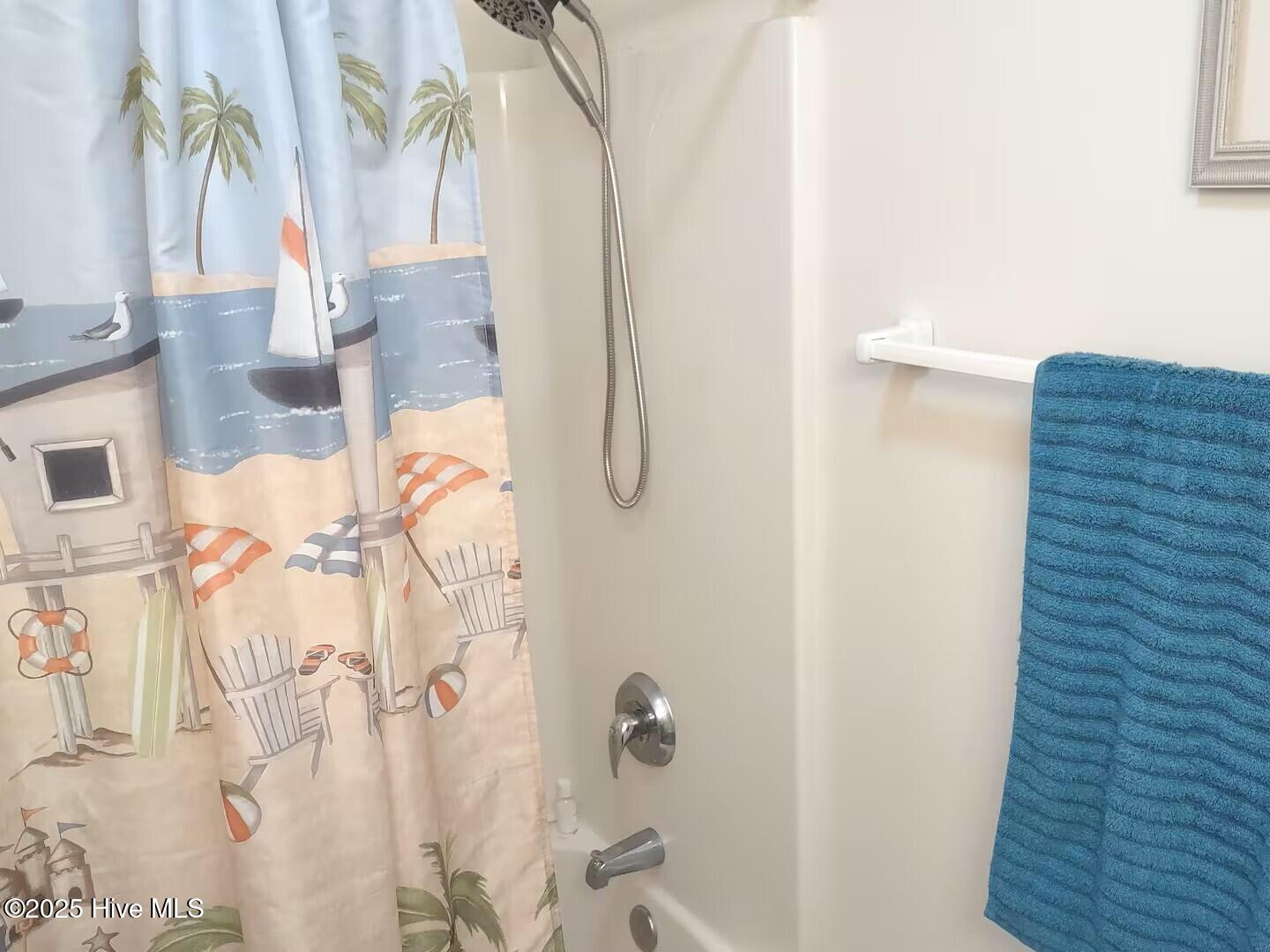 Kill Devil Hills, North Carolina 27948, United States, 4 Bedrooms Bedrooms, ,3 BathroomsBathrooms,Residential,Active,255724