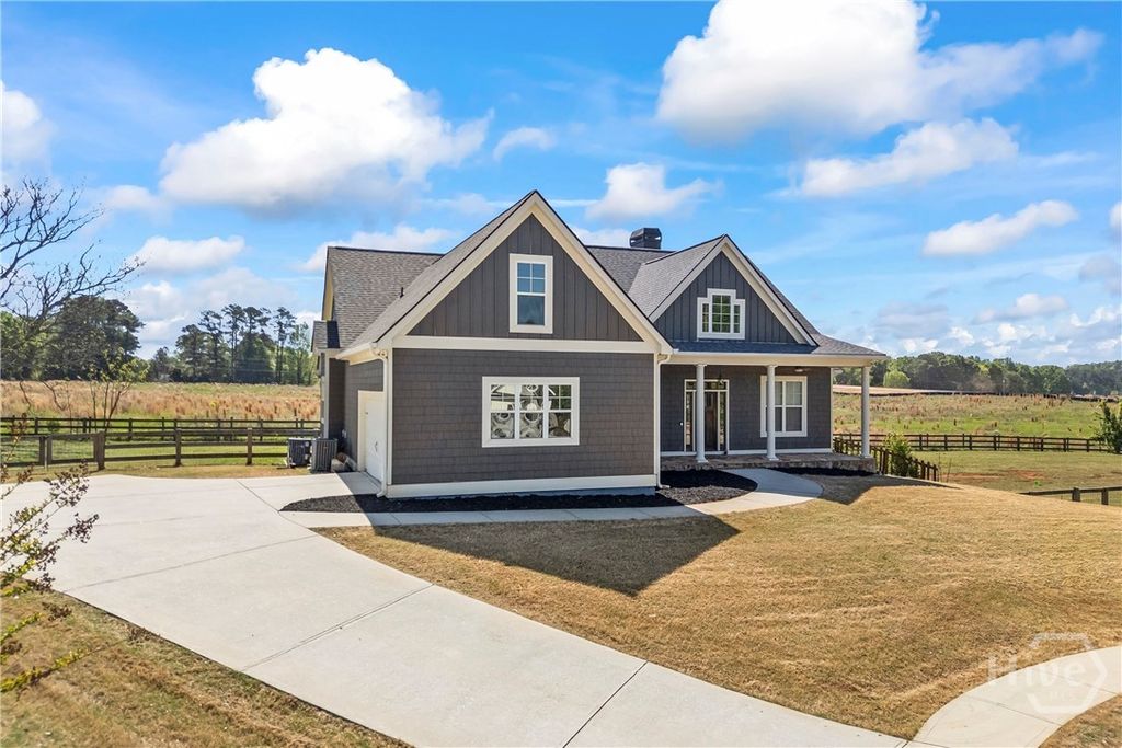 Photo of 225 Wicklow Court, Hoschton, GA 30548 (MLS # CL352018)