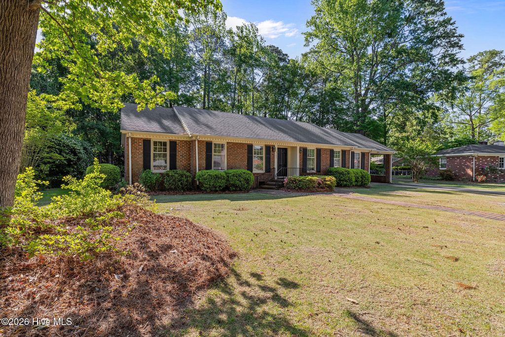 Photo of 2103 Dallas Drive, Kinston, NC 28504 (MLS # 100569117)