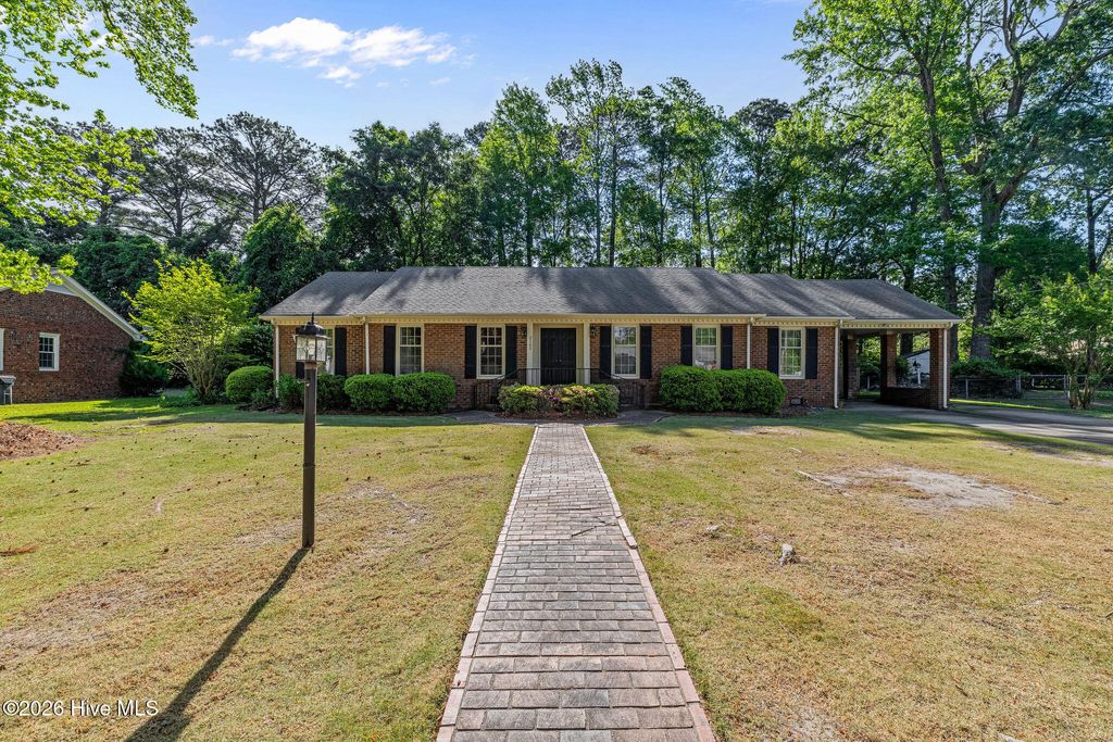 Photo of 2103 Dallas Drive, Kinston, NC 28504 (MLS # 100569117)