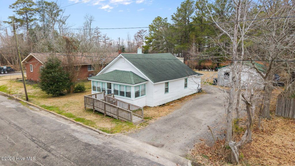 Photo of 406 Howard Street, Columbia, NC 27925 (MLS # 100559428)
